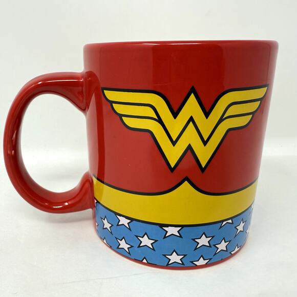 Wonder Woman Logo Silver Buffalo Coffee Mug DC Comics Wrap Around Stars Cup Tea - Picture 2 of 6